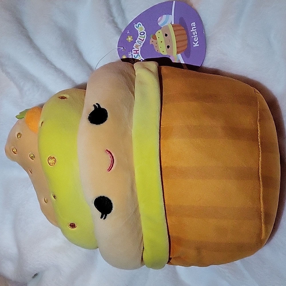 NWT Keisha the Strawberry Cupcake Squishmallow